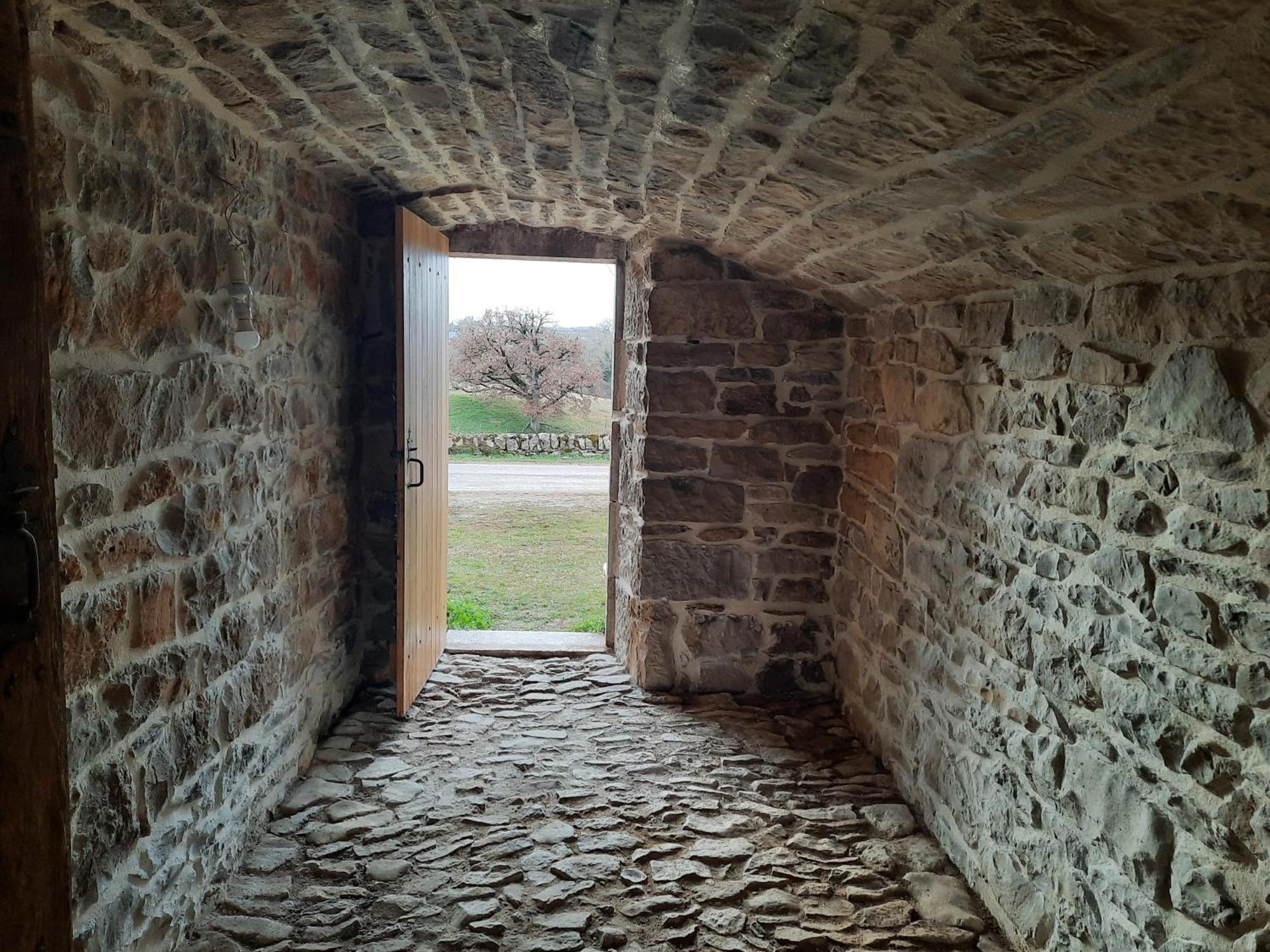 Entre Causse Et Vallon: Renovated Barn Retreat In Aveyron Holiday home