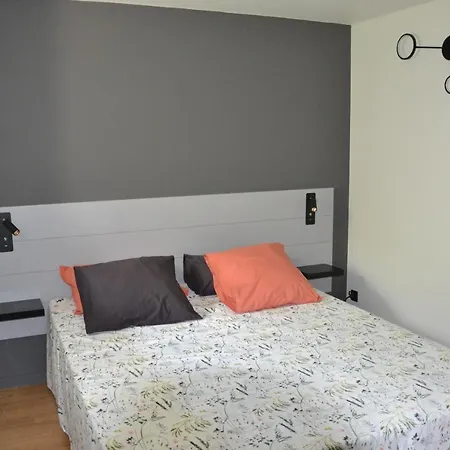 Gite Entre Causse Et Vallon, Tout Confort Pour 4 Personnes Dans Grange Renovee Au Coeur De L'Aveyron Salles-la-Source Exterior foto